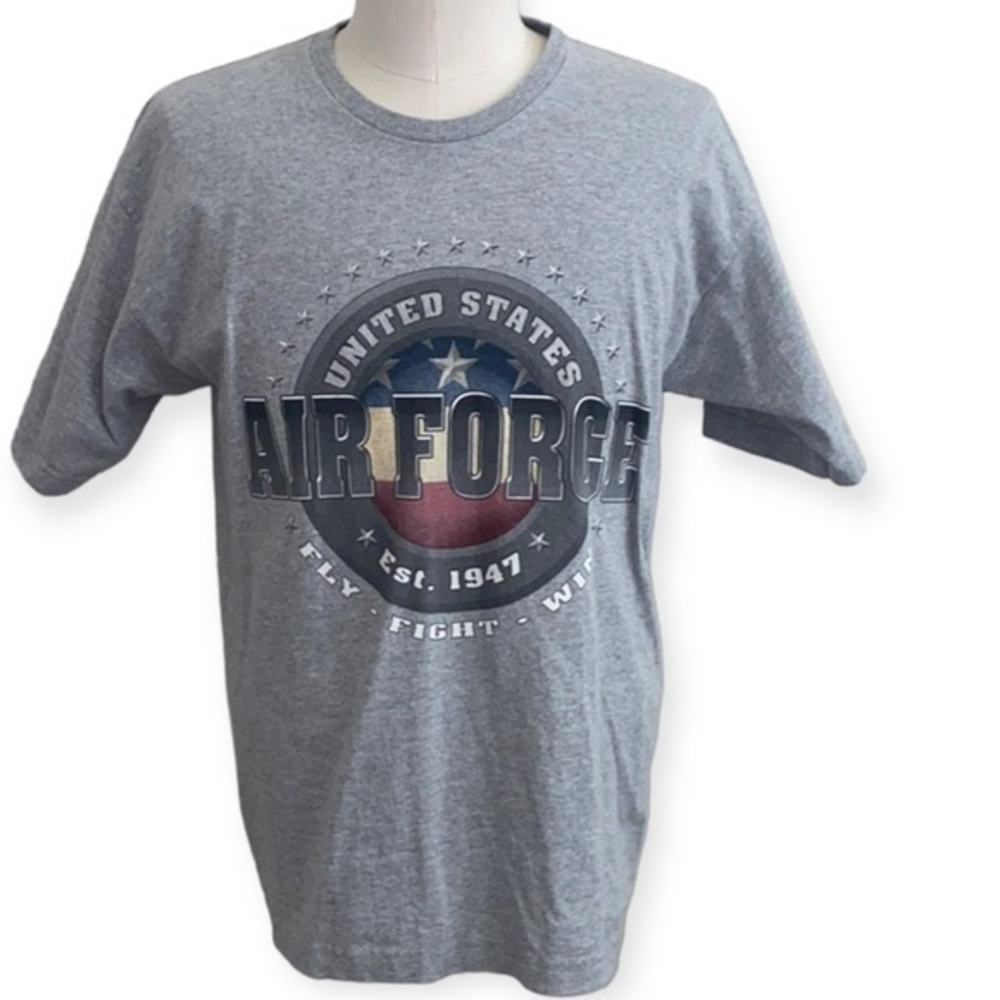 5/$30 🎈 Bayside men’s large United States Air Force tee